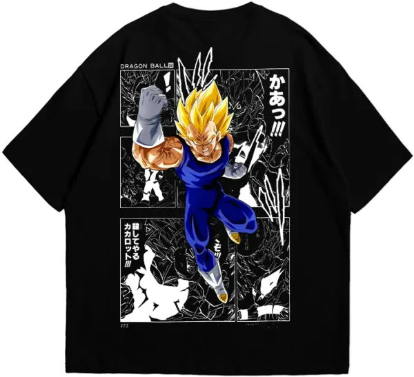Polo blanco oversize con diseño de Vegeta Super Saiyajin. Ilustración a color con viñetas de manga en blanco y negro, destacando la intensidad del personaje en Dragon Ball.