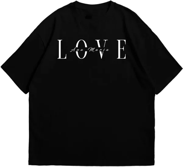 Un diseño exclusivo que captura la esencia del amor a través de una mirada profunda. Personalizable con nombres y fechas especiales, este polo es una declaración de amor en cada detalle. Fabricado con algodón de alta calidad, es ideal para quienes buscan estilo y significado en su ropa.